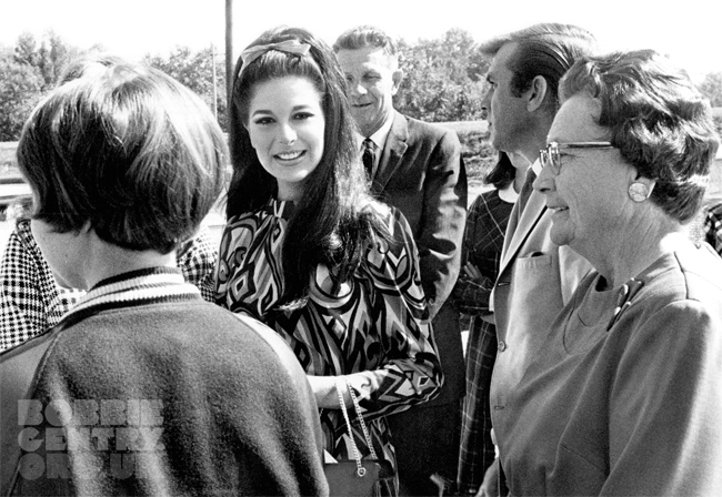 Bobbie Gentry Day 30-09-67 Mississippi - grandmother Mrs HB Streeter at right