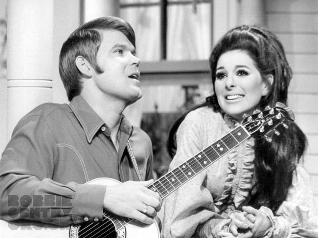 The Glen Campbell Goodtime Hour 1969 - singing Mornin' Glory