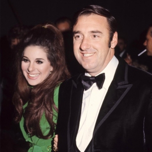 Bobbie with Jim Nabors at Paint your Wagon premiere 19-07-69